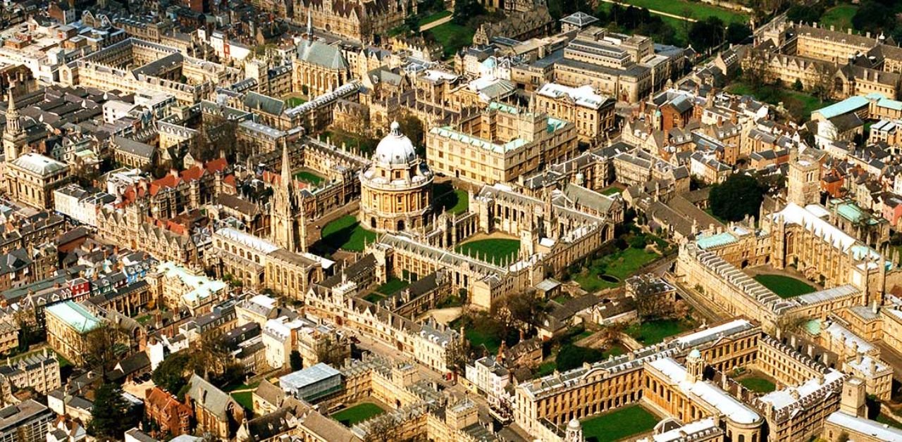 Qatar airlines Oxford Office in london