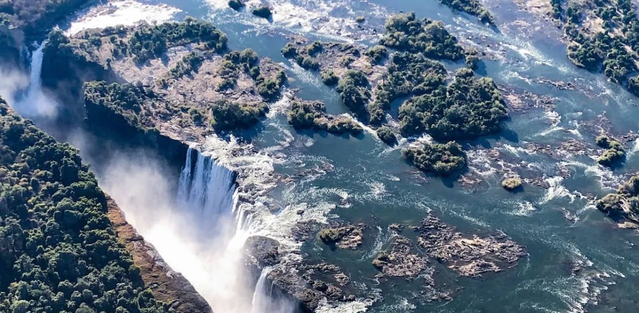 United Airlines Victoria Falls Office in Canada